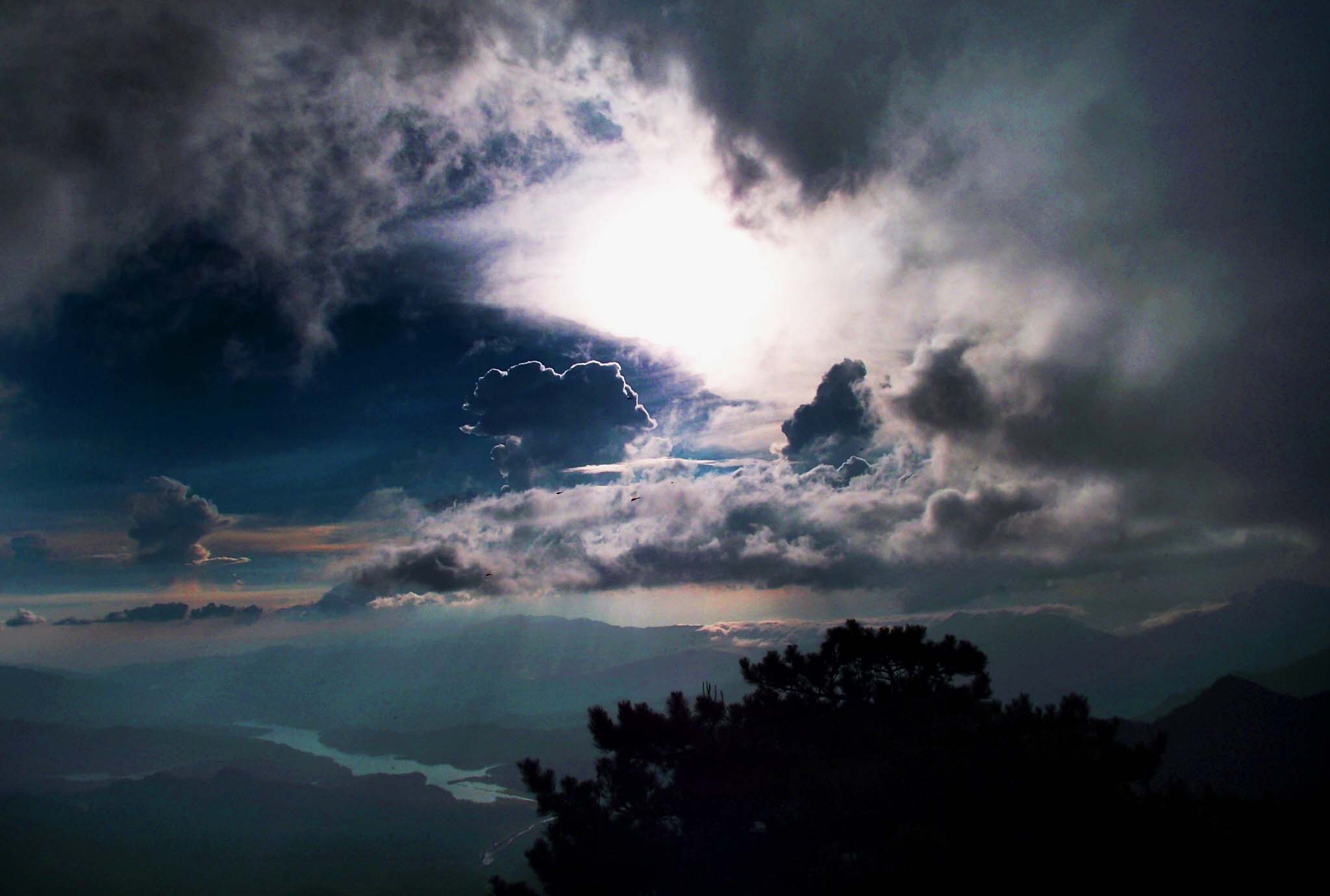 235325hnnio99c090iii4b[1].jpg