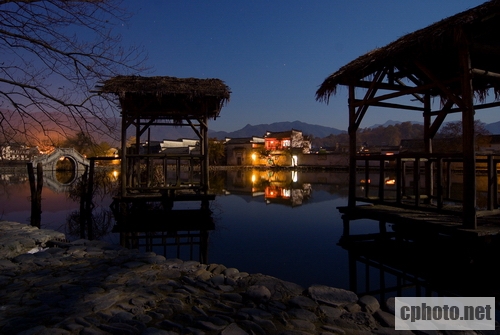 水乡夜色 .jpg