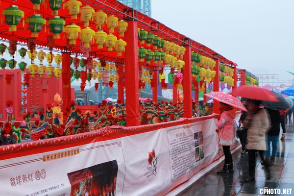 雨中赏灯3-1.jpg