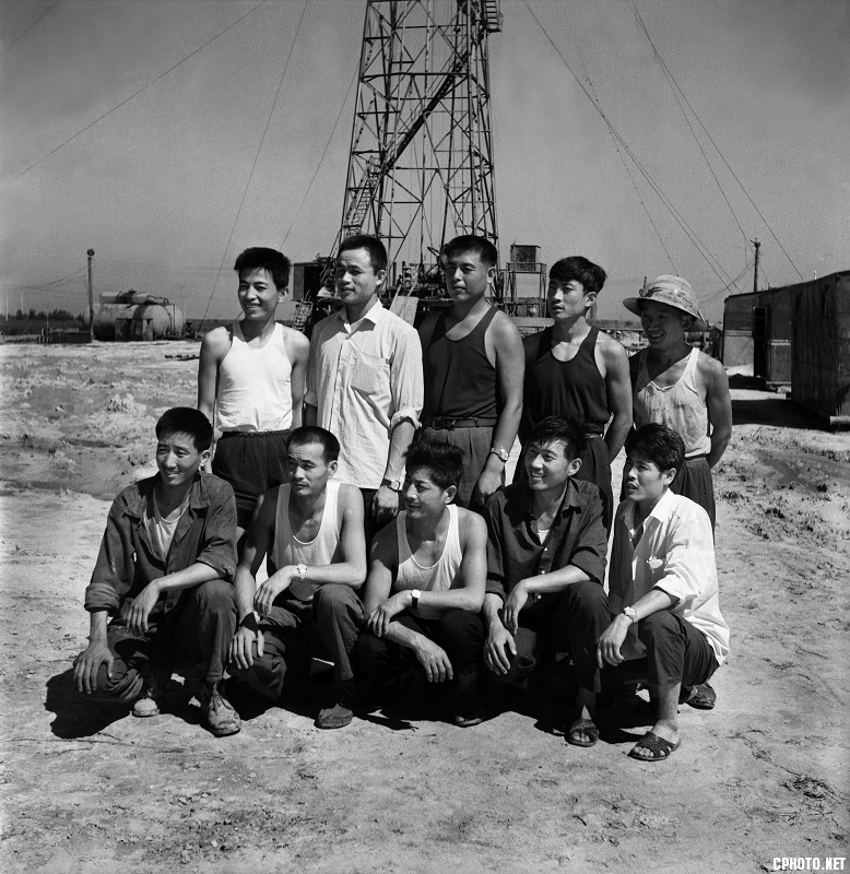 068-先进班组合影.jpg