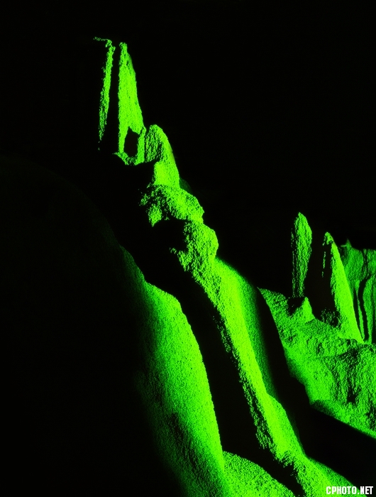 中国-秦皇岛-中阿公司2001年7月化学合成品是自然之物的重新排列组合，这是人类与自然共.jpg