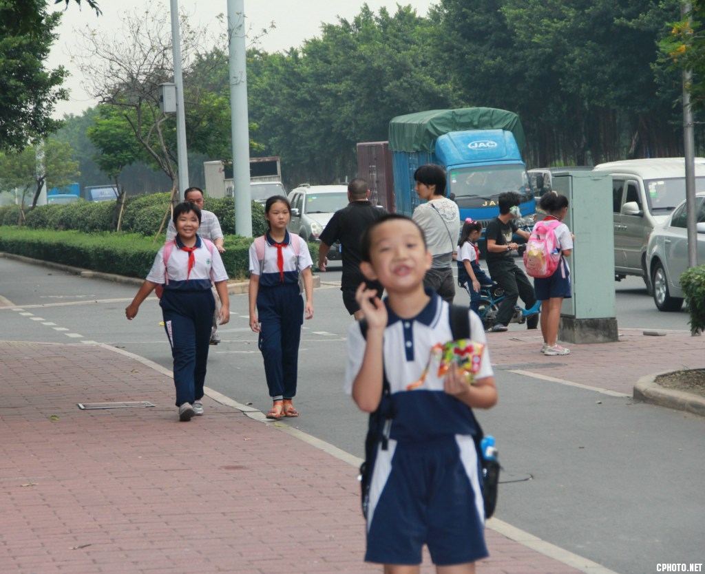 放学路上