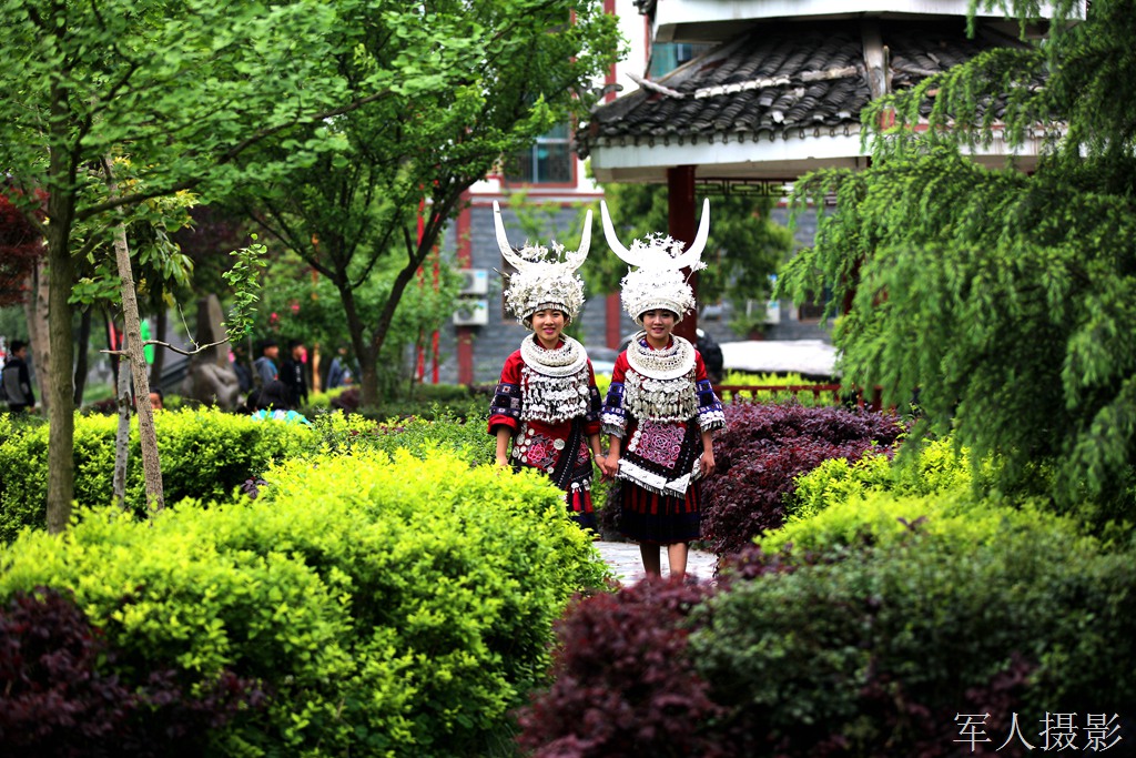 姊妹节里姊妹花 钟传坤摄 (4).jpg