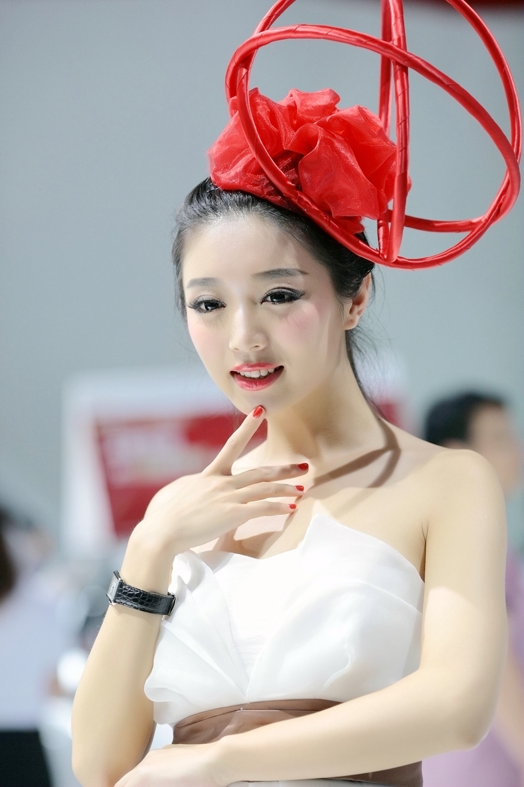 psb8H7LO3LU_副本.jpg