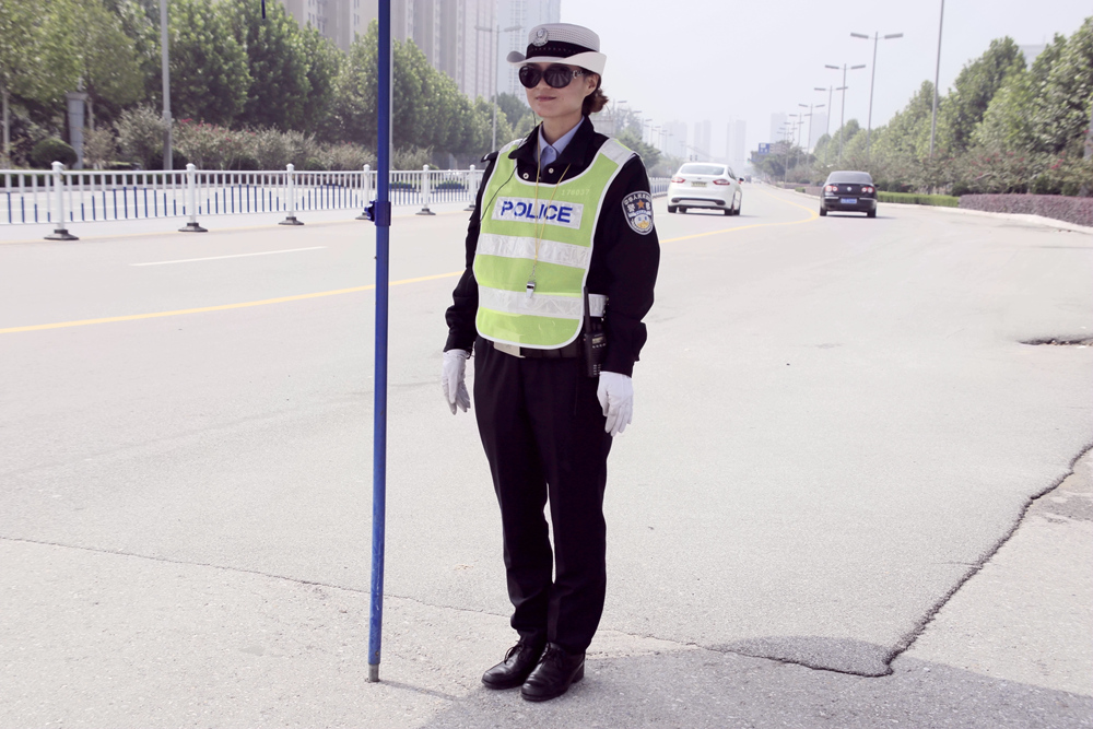 人民卫士.jpg