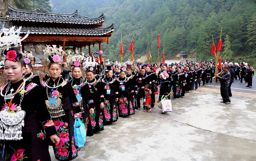 2014雷山苗年姑妈回娘家 (6).jpg