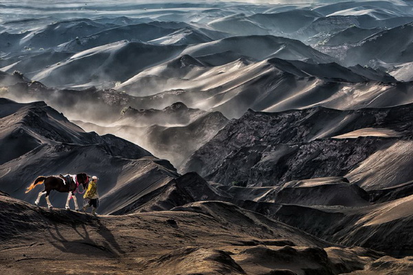 FIAP Bronze Medal (Open)  Handi Laksono    Journey Of The Wanderer.jpg
