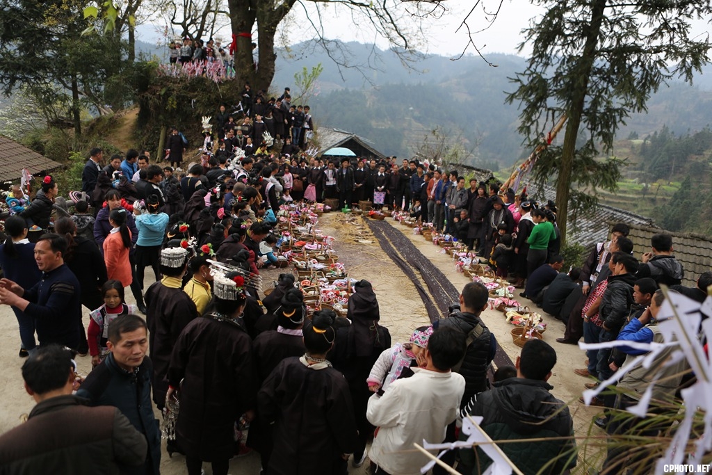 《神秘的苗族二月二招龙祭桥节》 钟传坤摄 (24).jpg