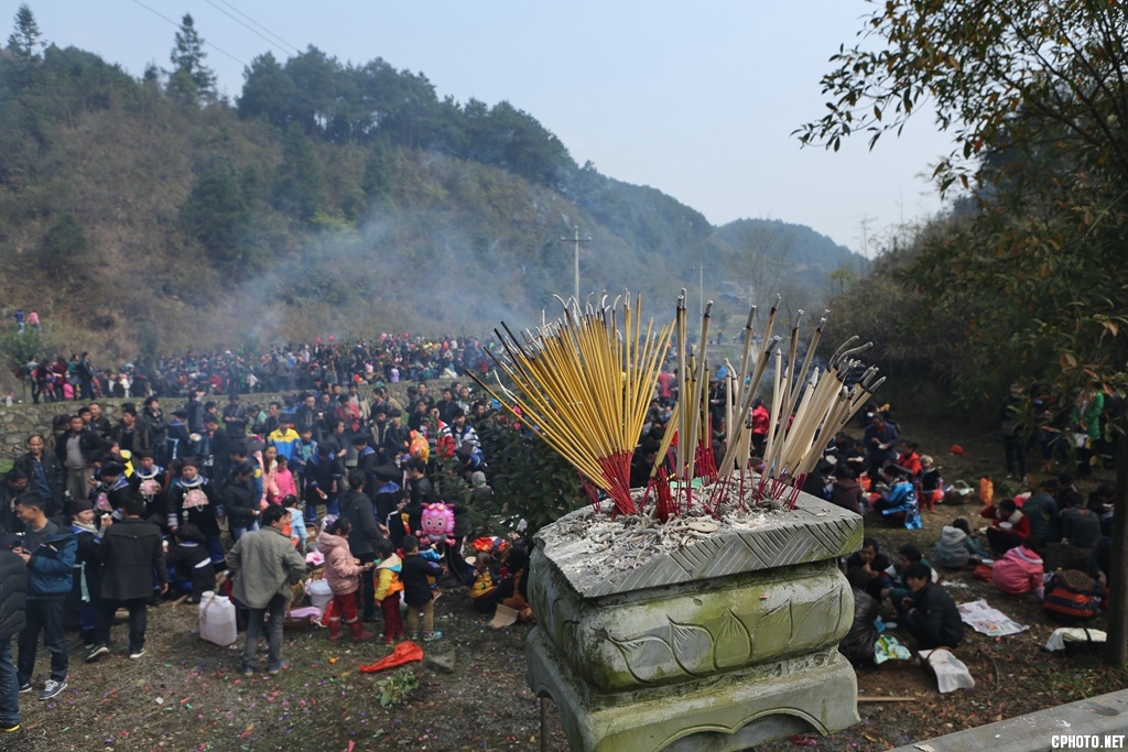 《神秘的苗族二月二招龙祭桥节》 钟传坤摄 (14).jpg