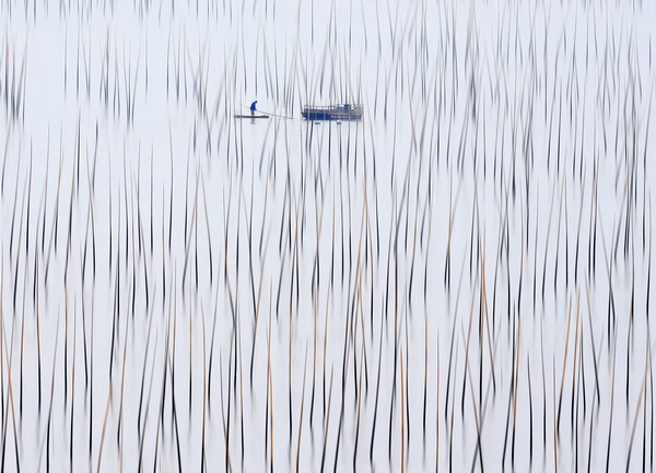 池海波 水组 海上劳作.jpg