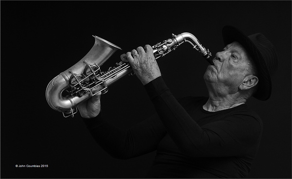 FIAP 金牌  《B2-Playing with a Passion》 John Coumbias 南非.jpg