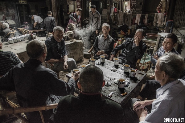 彩色开放组 李国栋 《Old tea house》_调整大小.jpg