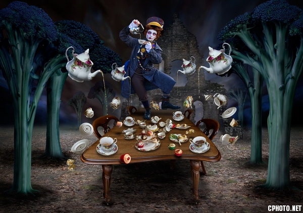 Honourable mention FIAP-BARRY MEAD-UNITED KINGDOM-Extraordinary-MAD HATTER.jpg
