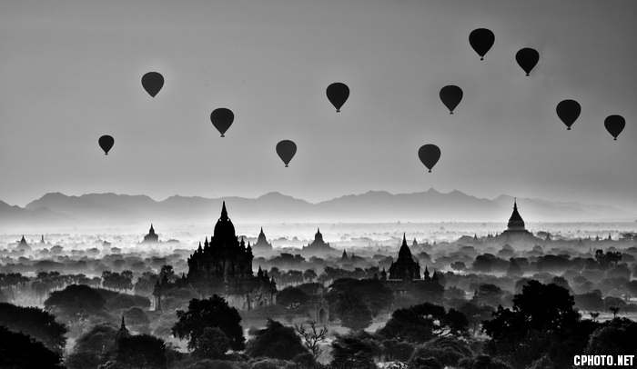 Morning at Bagan_调整大小.jpg