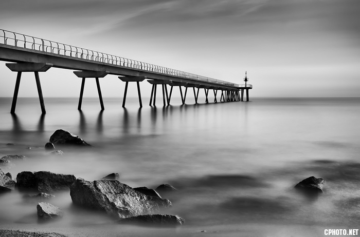 Pont del Petroli_调整大小.jpg