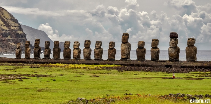 Ile de Pques, lahu Tongariki_调整大小.jpg