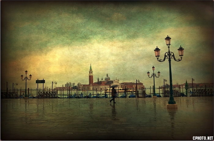 Rain in Venise_调整大小.jpg