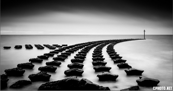 sea defence_调整大小.jpg