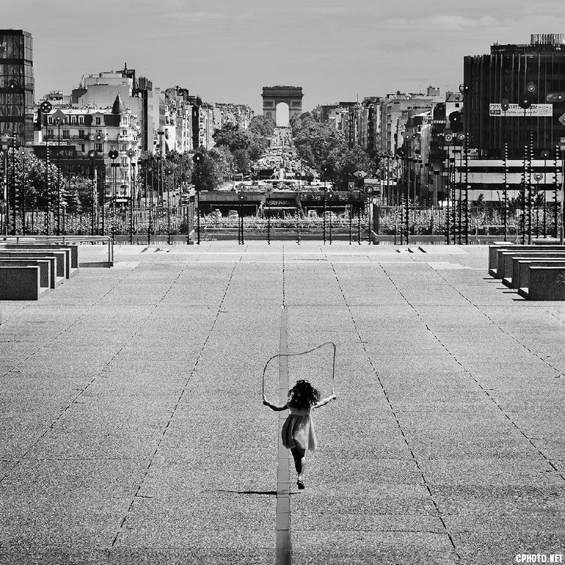 a girl with a jumping_调整大小.jpg