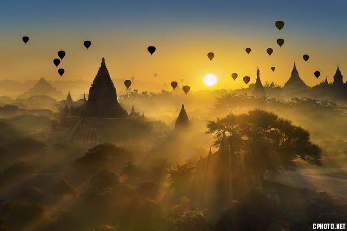 First light at Bagan_調整大小.jpeg