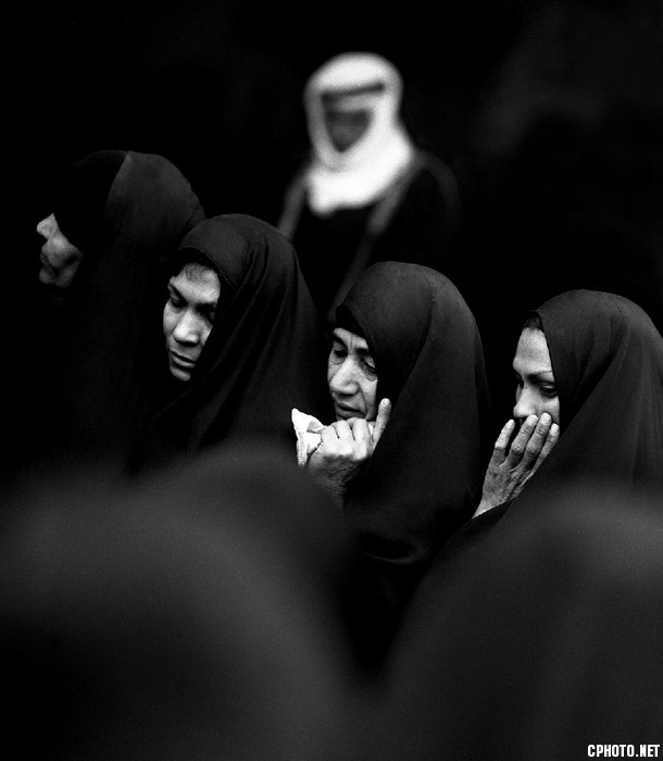 Women from Iraq_调整大小.jpg