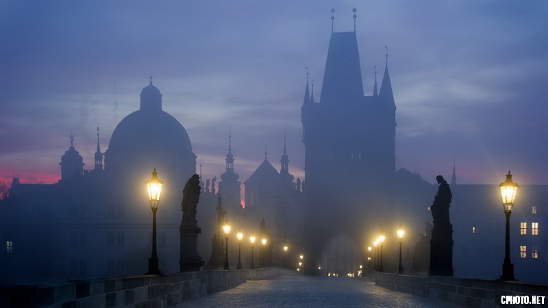 prague is awakeing_调整大小.jpg