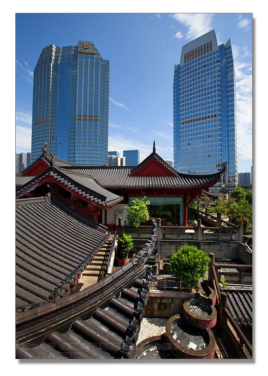 建筑专辑27--5图-1《安顺桥中式建筑与现代建筑（1组）》--支箭-独创用杆撑相机摄于成都.jpg
