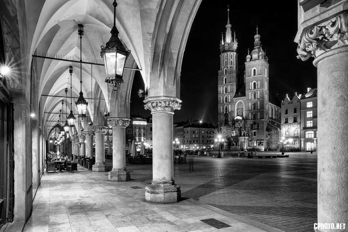historic centre of krakow.jpg