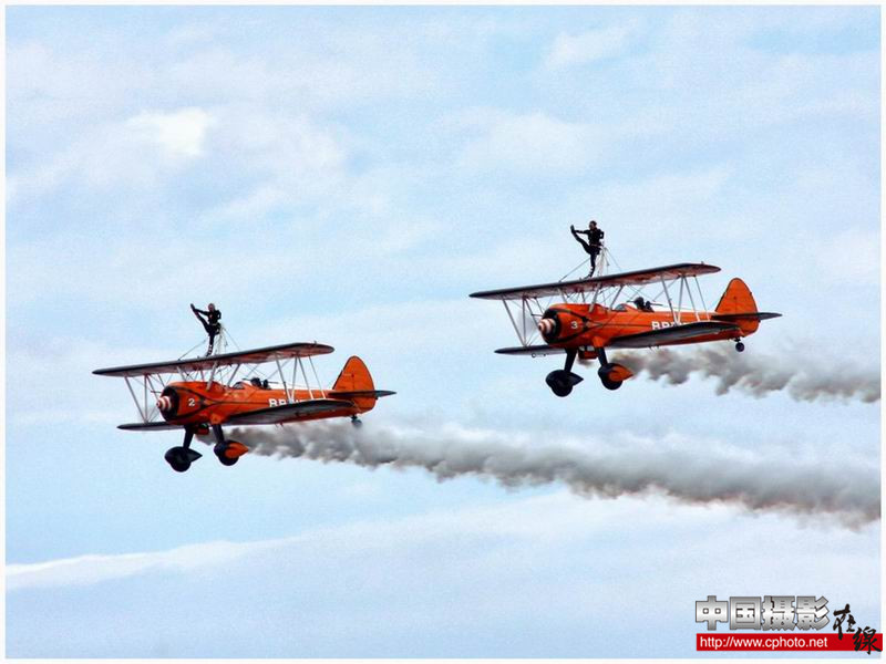 wing walkers_副本.jpg