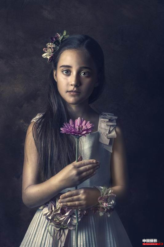 the girl with the flower_副本.jpg