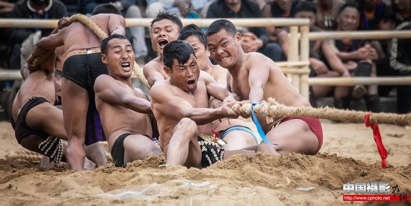 tug of war sttruggle_副本.jpg