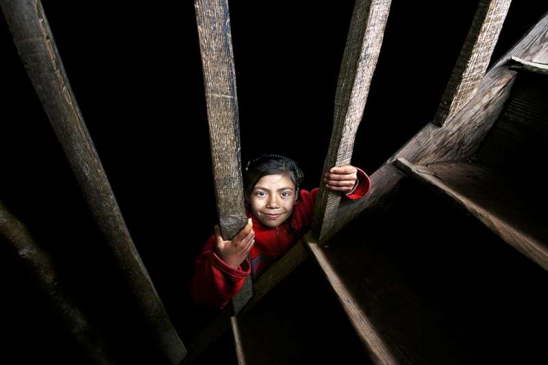 CLUB-Silver-Medal-Cihan-Karaca-Turkey-Ladder-and-the-girl-800.jpg
