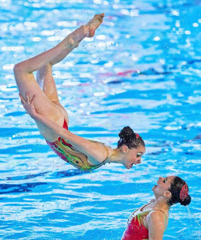 synchronnized swimming 5.jpg