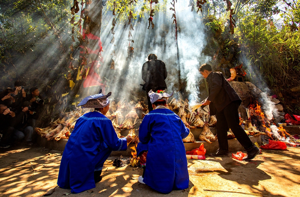 《剑河高雍“三月三”苗族祭巫耶》剑河县 民俗 钟传坤   摄 13985291377 (5).JPG