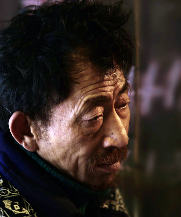 人像二幅