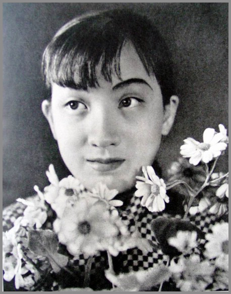 周璇(电影《马路天使》主演) 1936 上海