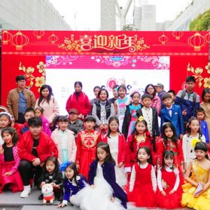 著名童星王皓彬现身爱心公益演唱会