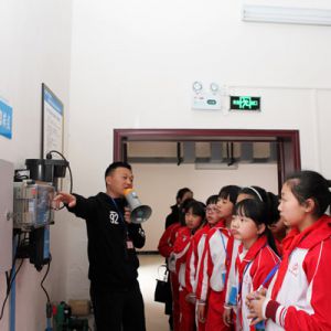 涓涓清流 你我共护（图片新闻）