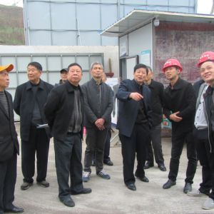 江西上饶市直单位老干部开展“看变化、助发展”活动