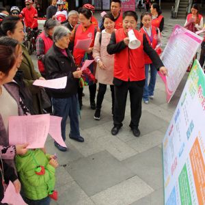 江西宜丰：骑行宣传垃圾分类