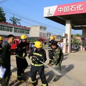 河南淮滨县消防检查组深入乡镇检查消防队建设（组图）