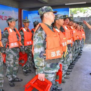 邵武举办民兵预备役水上应急救援演练