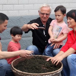老外“共享”茶文化（图）