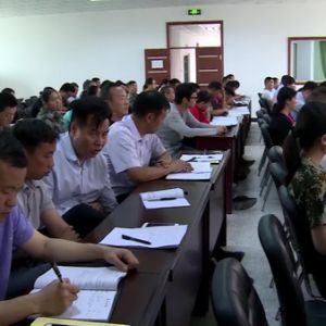 四十六团开展庆祝建党97周年“党旗映天山”党委书记上党课活动