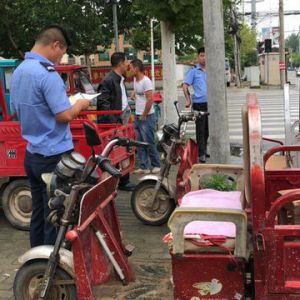河南淮滨整治不按规定行驶三轮车初见成效（图）