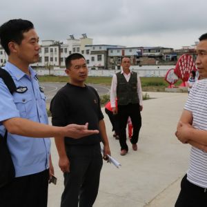 河南淮滨：派出所长把挽救未成年孩子为己任（组图）