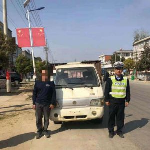 河南淮滨：一车辆不上牌被记12分罚款200元（图）