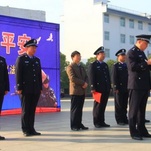 河南淮滨：举行《反恐法》宣传月启动仪式（组图）