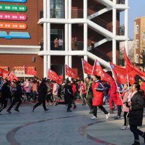 河南淮滨：数千孩子同场大课间快乐健身（组图）