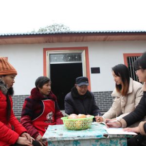农村困难群众住新房迎新年（图片新闻）